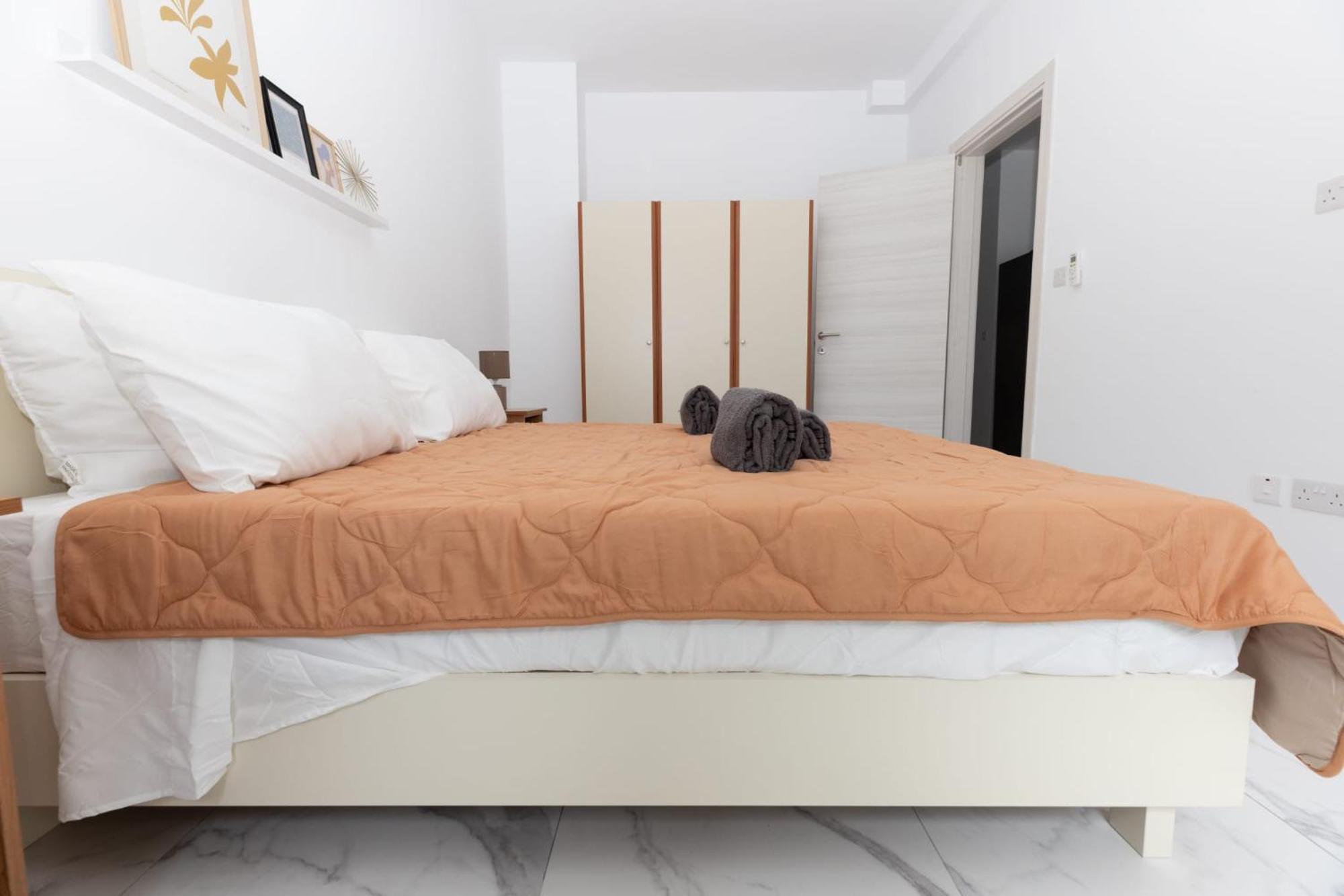 Bordino 2 Bedroom Apartment St. Paul's Bay Bagian luar foto